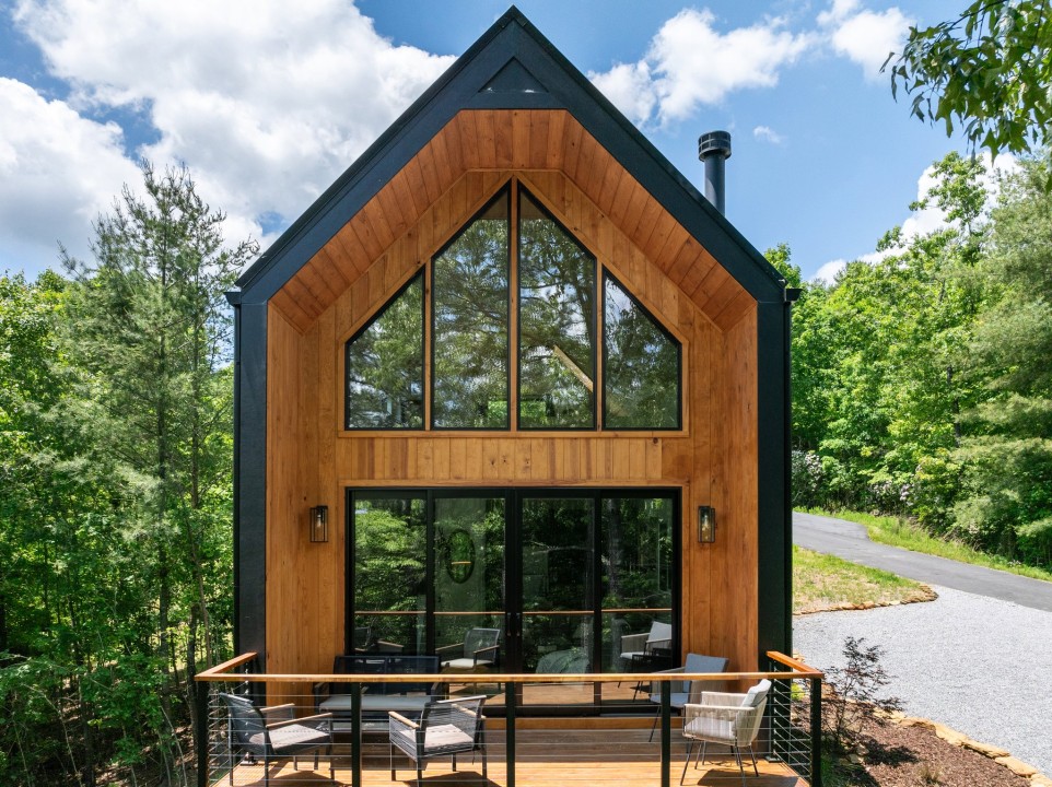 The Viking Hut at The Nest at Brannon Ridge Reserve